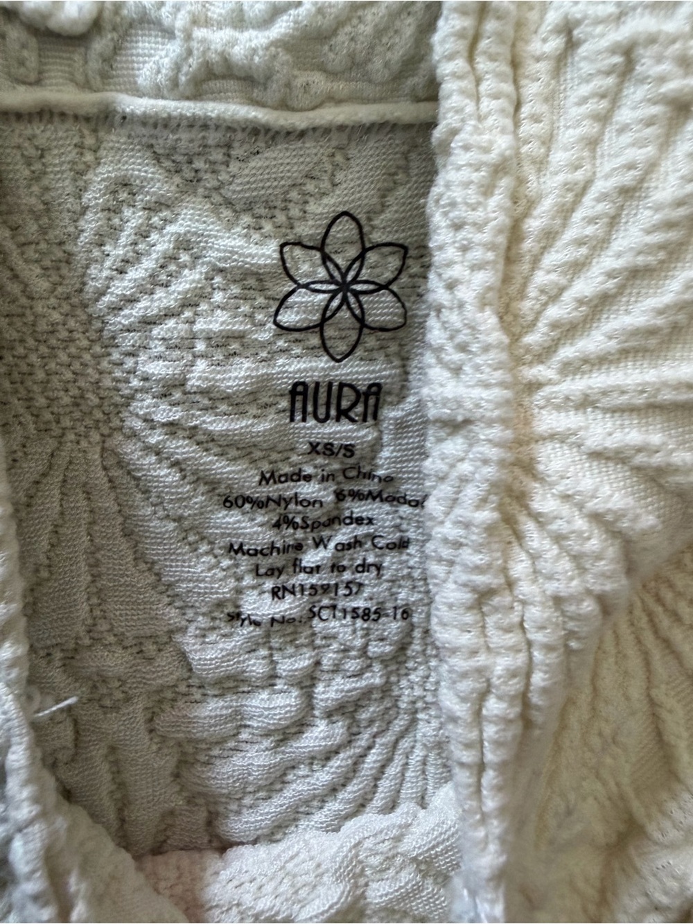 Bundle of misc and Aura Women's Cream and Charcoal Ribbed & Textured Tank Trio - Picture 2 of 6